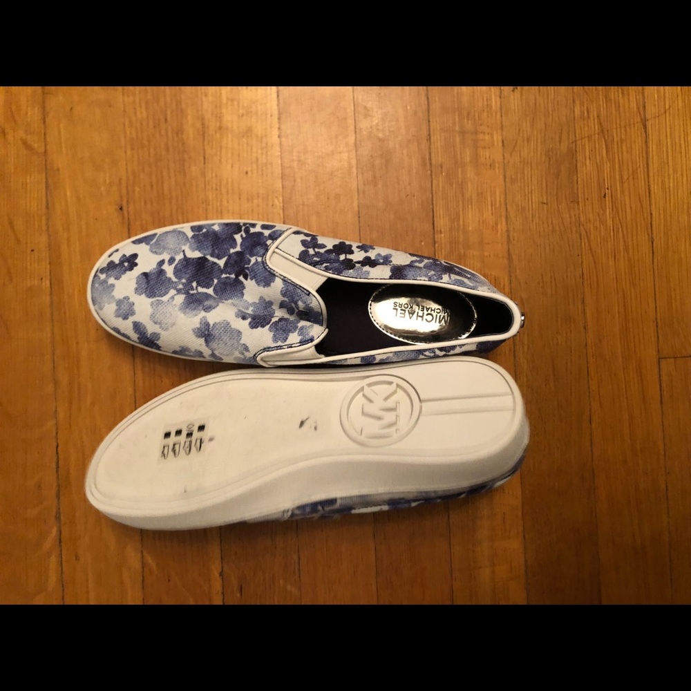 Shoes - Picture 3 of 3